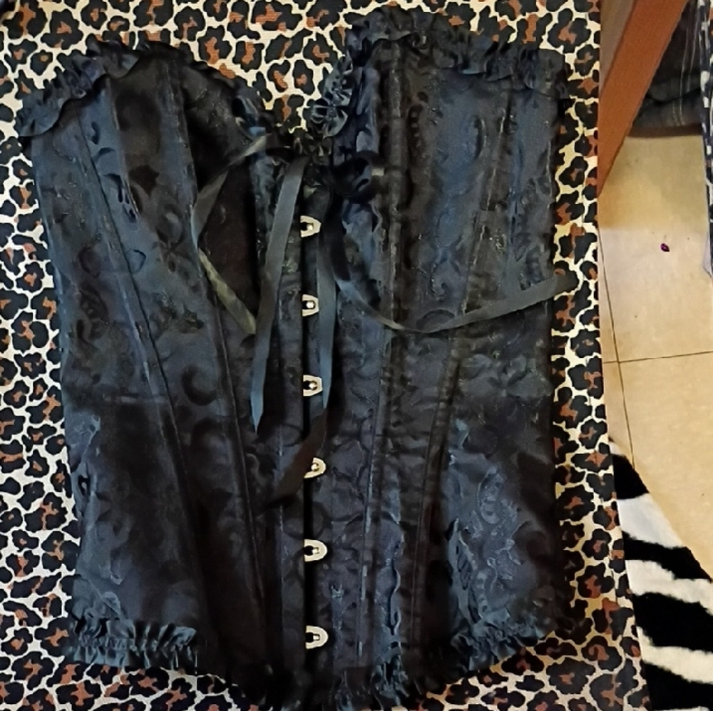 Elegant Black Jacquard Silk Corset with Lace Detailing